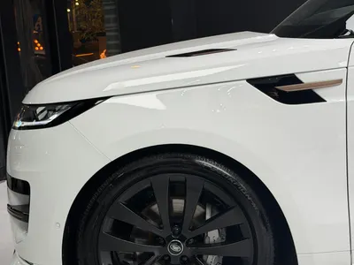 2025 لاند روفر رينج روفر سبورت اتش اس اي