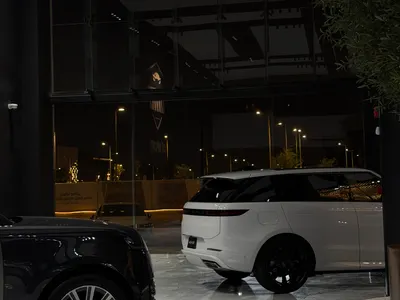 2025 لاند روفر رينج روفر سبورت اتش اس اي