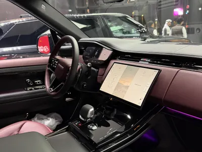 2025 لاند روفر رينج روفر سبورت اتش اس اي