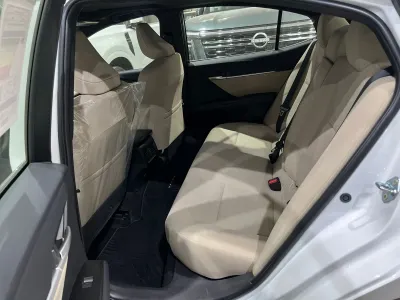 2025 تويوتا كامري ال اي