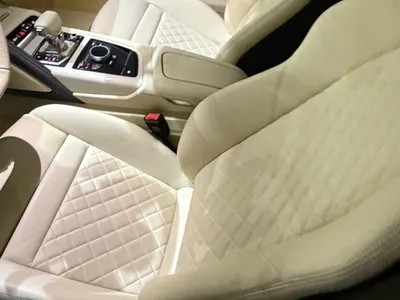 2023 اودي ار 8 في 10 بلس