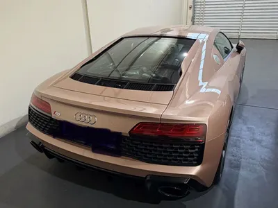 2023 اودي ار 8 في 10 بلس