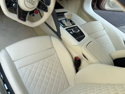 2023 اودي ار 8 في 10 بلس