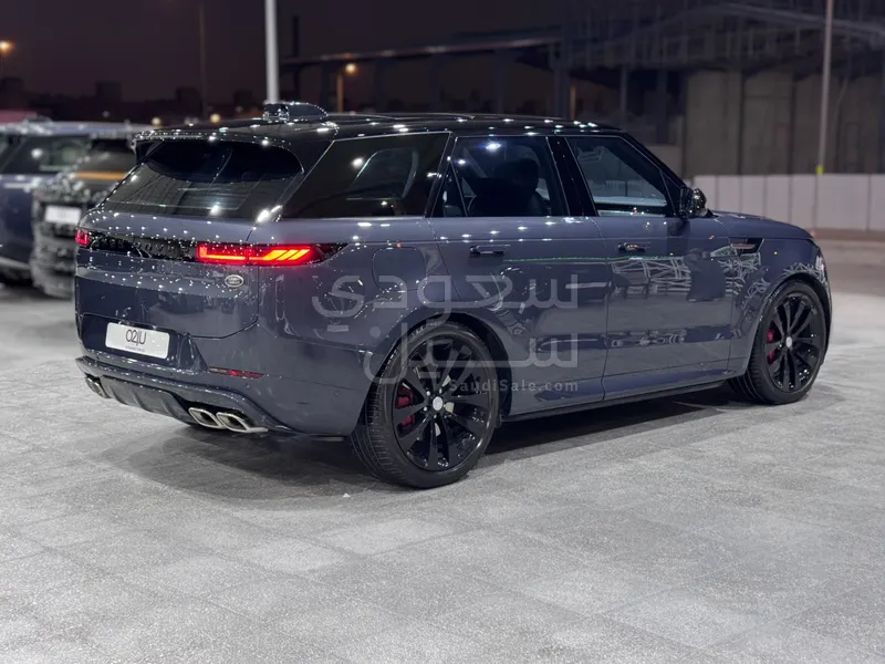 2023 لاند روفر رينج روفر سبورت فيرست اديشن