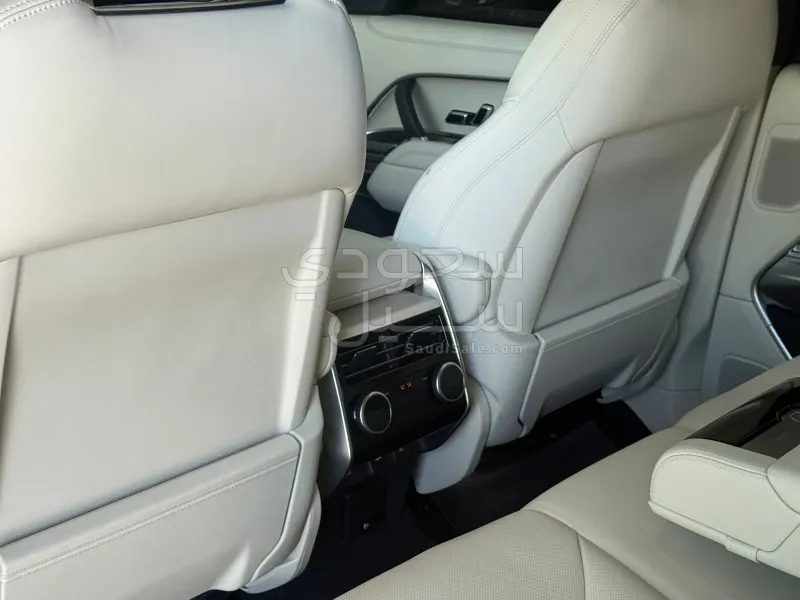 2024 لاند روفر رينج روفر فوج اس اي