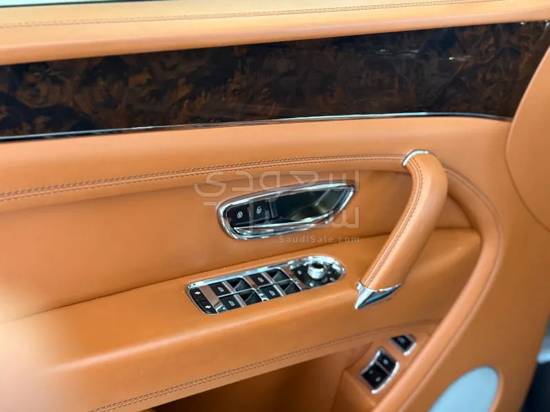 2020 بنتلي بنتايجا