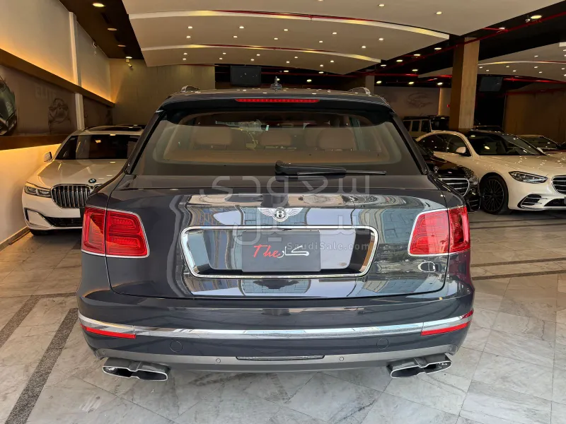 2020 بنتلي بنتايجا