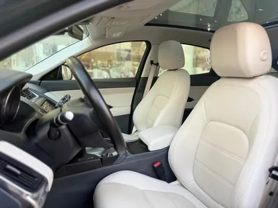 2019 جاكوار اي-بيس