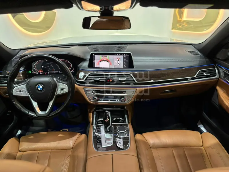 2020 بي ام دبليو الفئة السابعة 730 إل أي