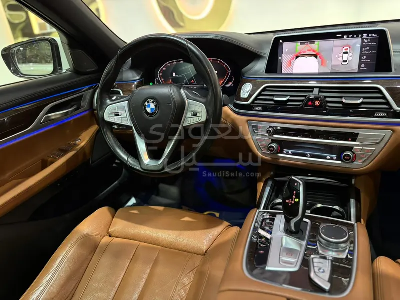 2020 بي ام دبليو الفئة السابعة 730 إل أي