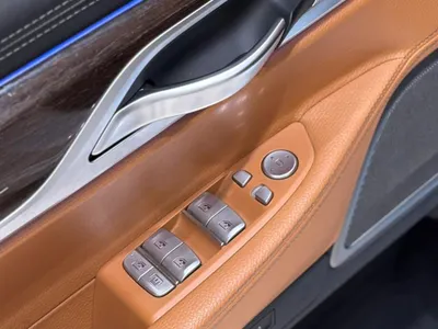 2020 بي ام دبليو الفئة السابعة 730 إل أي