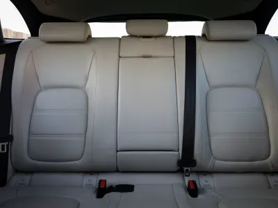 2017 جاكوار اف-بيس