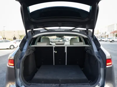 2017 جاكوار اف-بيس