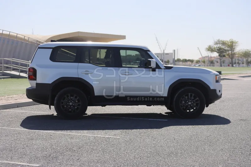 2024 تويوتا برادو تي اكس