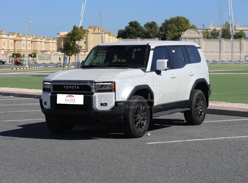 2024 تويوتا برادو تي اكس