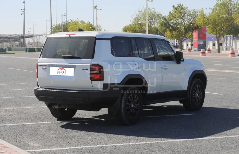 2024 تويوتا برادو تي اكس