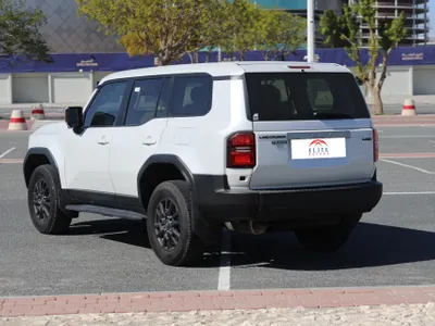 2024 تويوتا برادو تي اكس