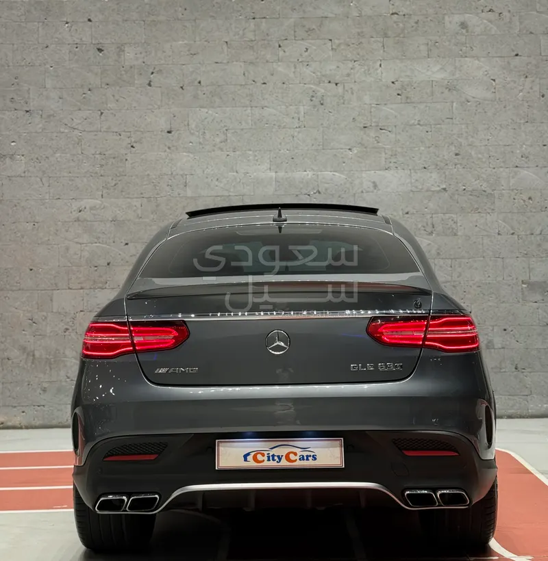 2018 مرسيدس - بنز جي إل إي 63إس أي إم جي