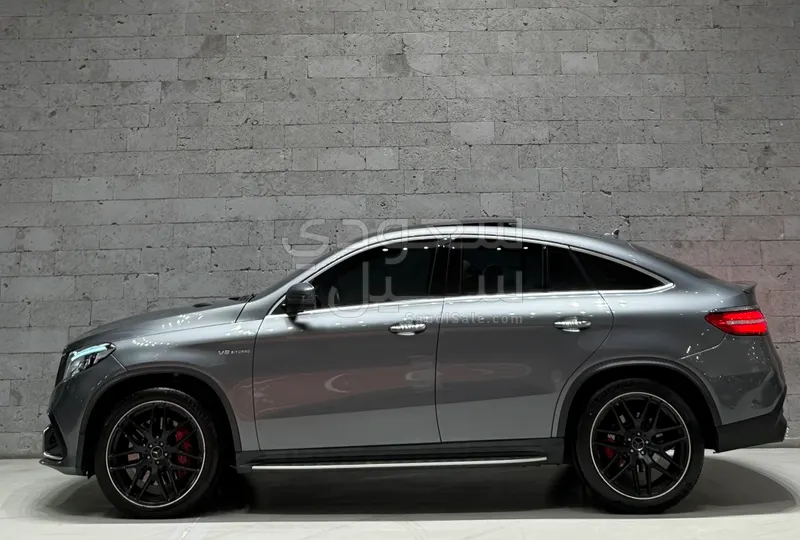 2018 مرسيدس - بنز جي إل إي 63إس أي إم جي