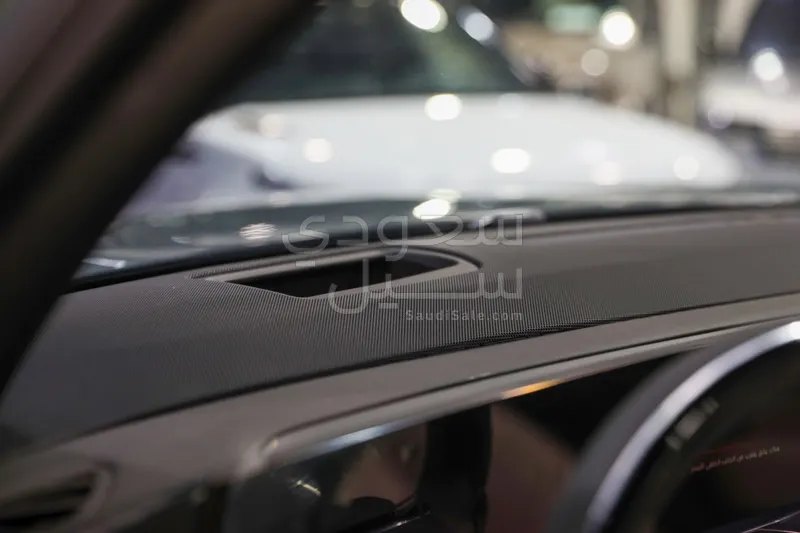 2025 كاديلاك اسكاليد سبورت