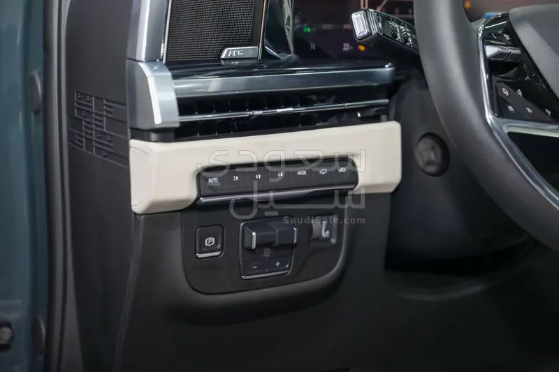 2025 كاديلاك اسكاليد سبورت