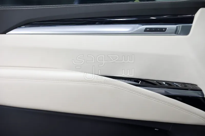 2025 كاديلاك اسكاليد سبورت