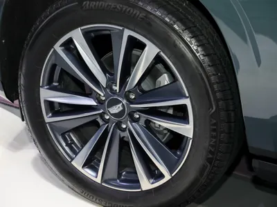 2025 كاديلاك اسكاليد سبورت