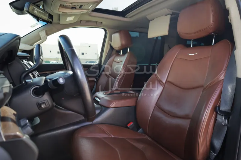 2018 كاديلاك اسكاليد