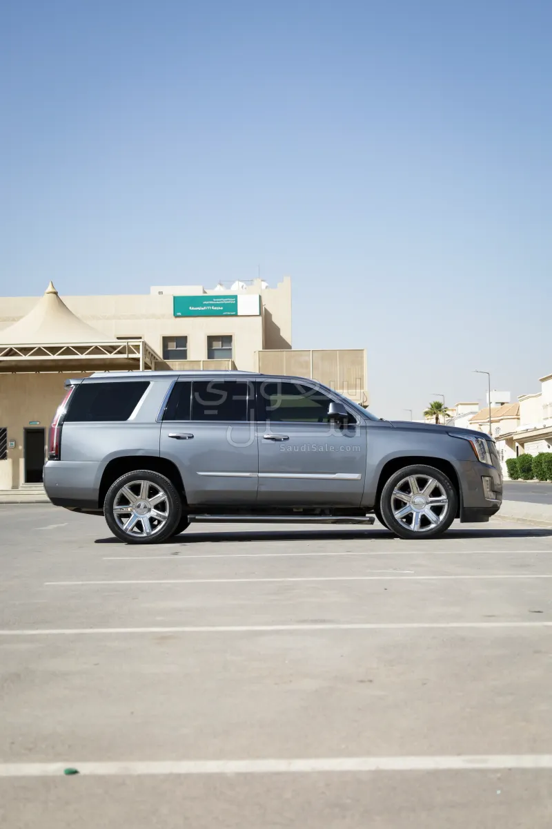 2018 كاديلاك اسكاليد