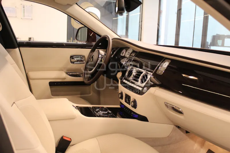 2013 رولز رويس قوست