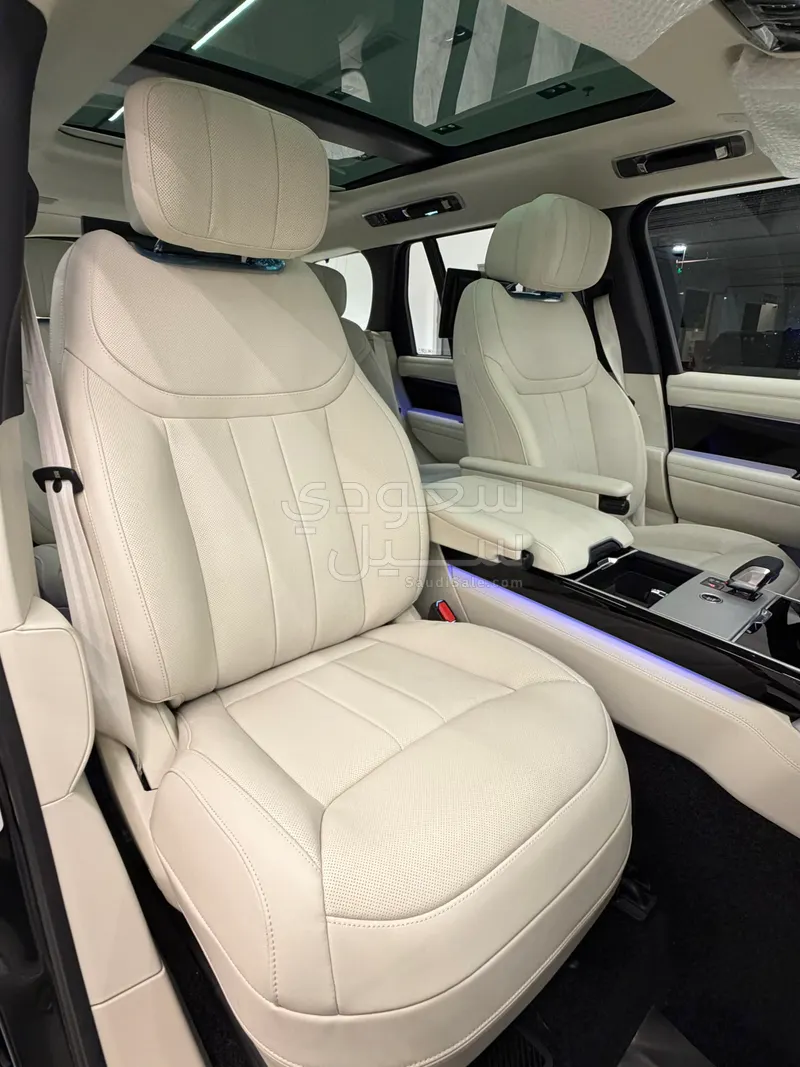 2025 لاند روفر رينج روفر اوتوبيوغرافي