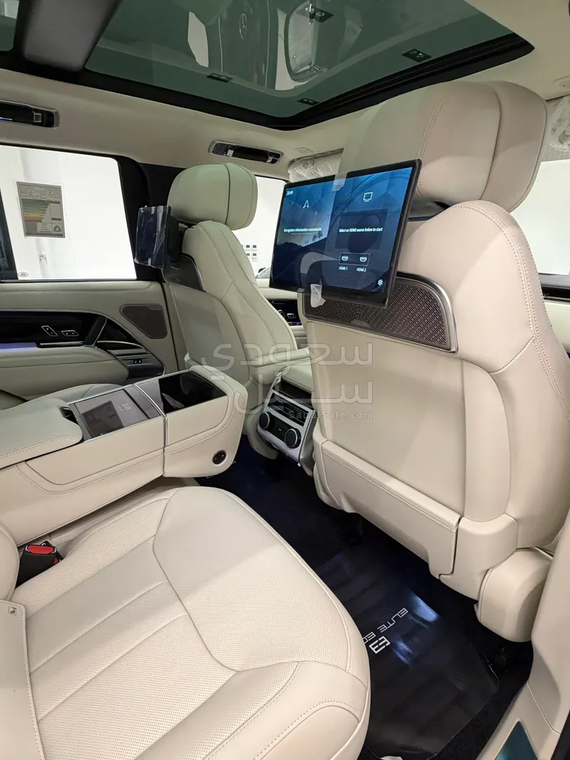 2025 لاند روفر رينج روفر اوتوبيوغرافي