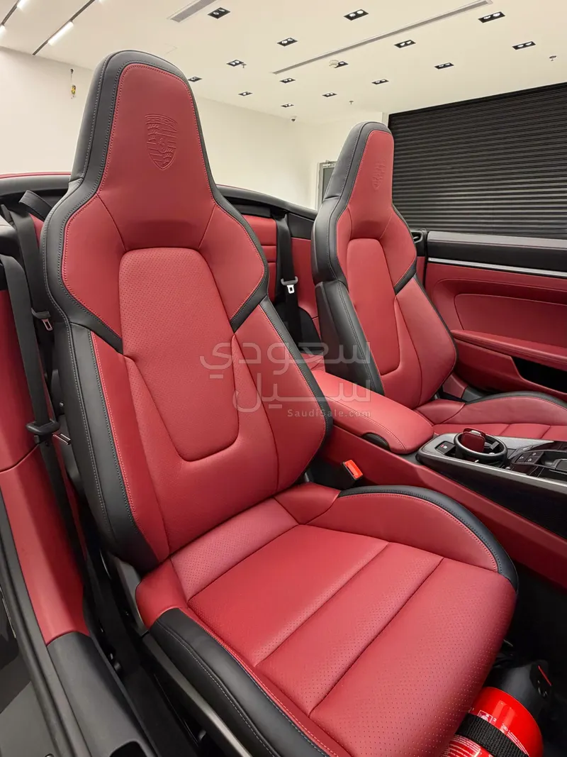 2025 بورش 911 كاريرا