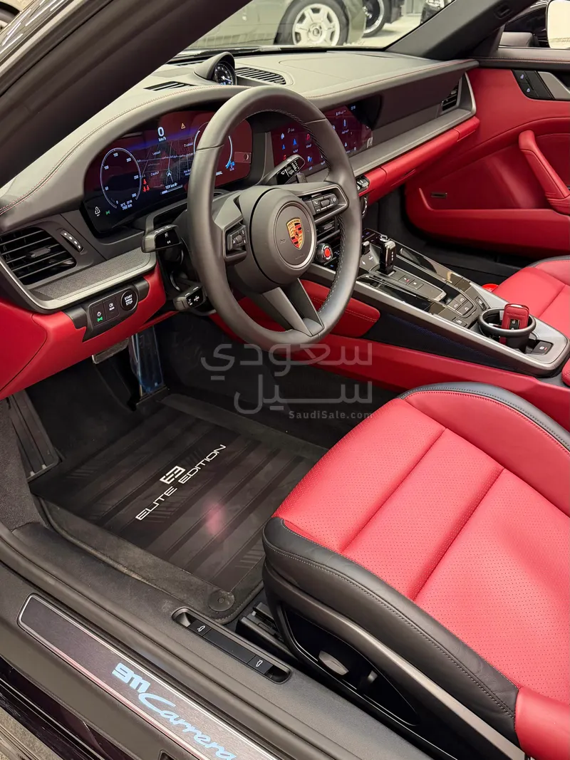 2025 بورش 911 كاريرا