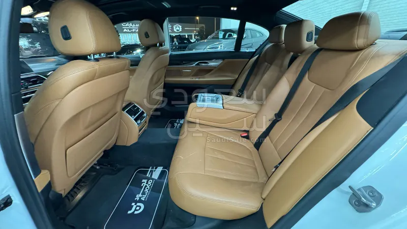 2019 بي ام دبليو الفئة السابعة 740 إل أي