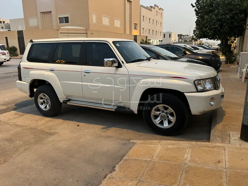 2014 نيسان باترول سفاري