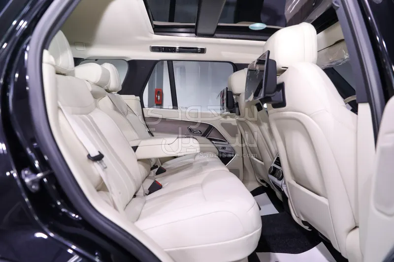 2025 لاند روفر رينج روفر اتش اس اي