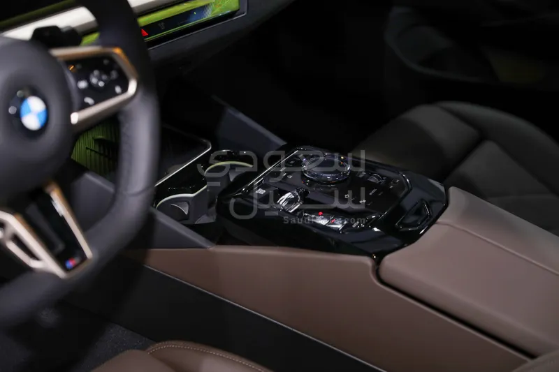 2026 بي ام دبليو الفئة الخامسة 520 أي