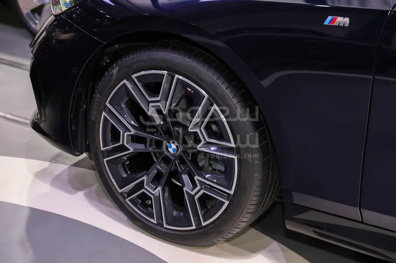 2026 بي ام دبليو الفئة الخامسة 520 أي