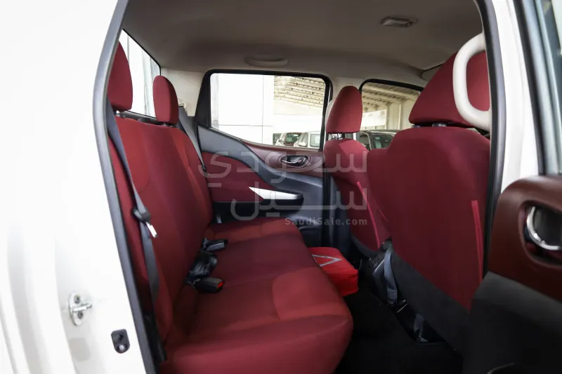 2016 نيسان نافارا