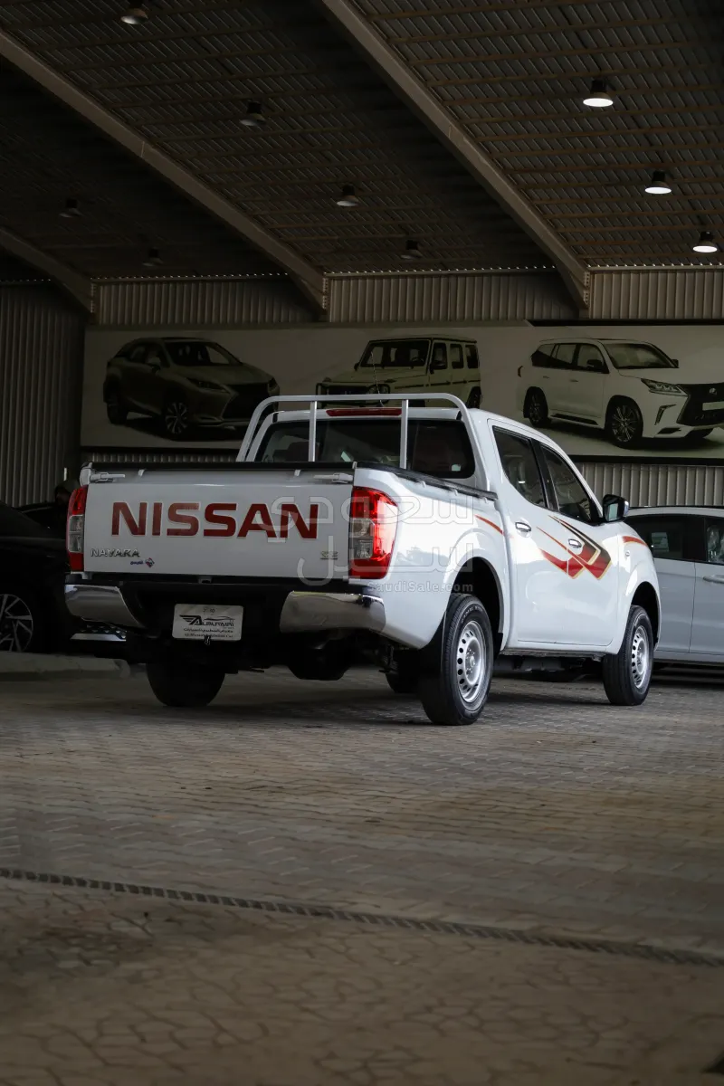 2016 نيسان نافارا