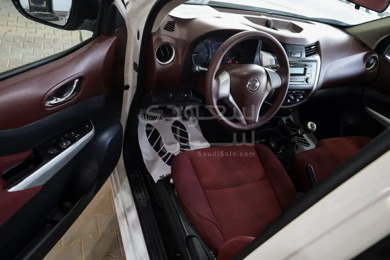 2016 نيسان نافارا