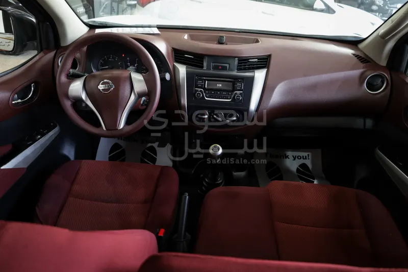 2016 نيسان نافارا