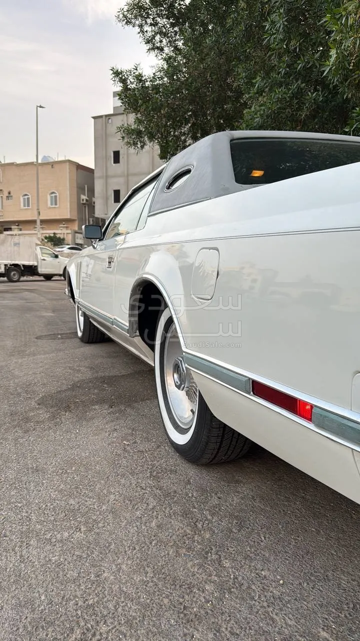 1978 لنكولن كونتيننتل