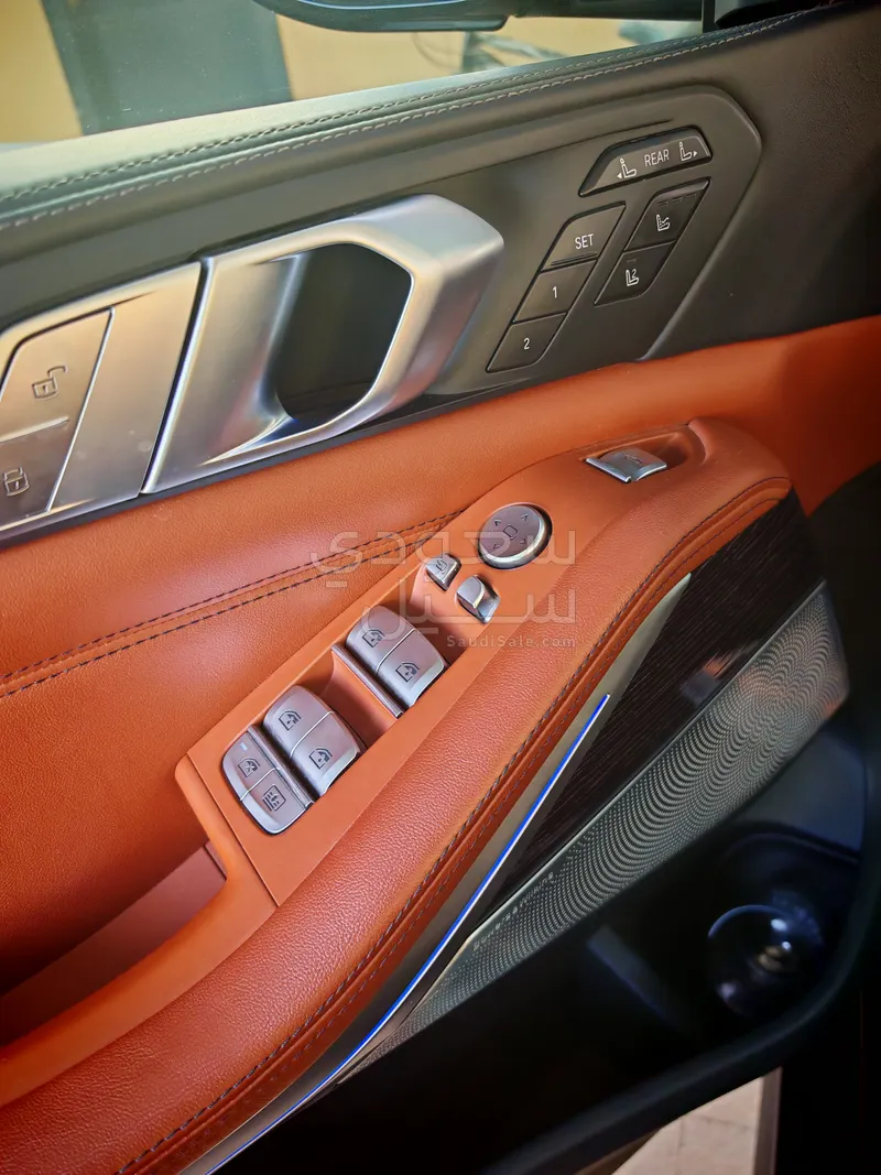 2021 بي ام دبليو الفئة اكس 7 إم كت