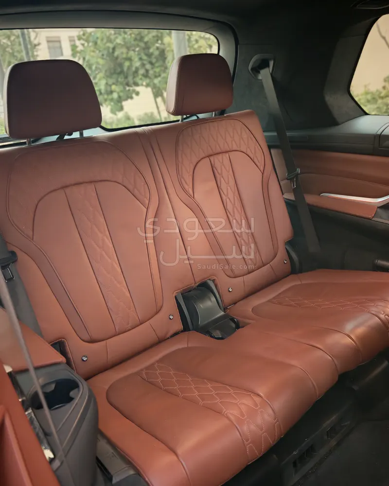 2021 بي ام دبليو الفئة اكس 7 إم كت