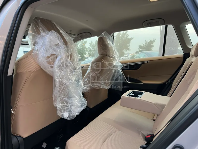 2025 تويوتا راف 4