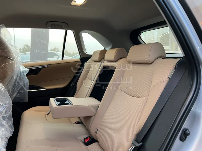 2025 تويوتا راف 4