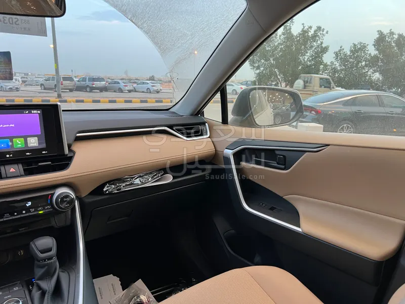 2025 تويوتا راف 4