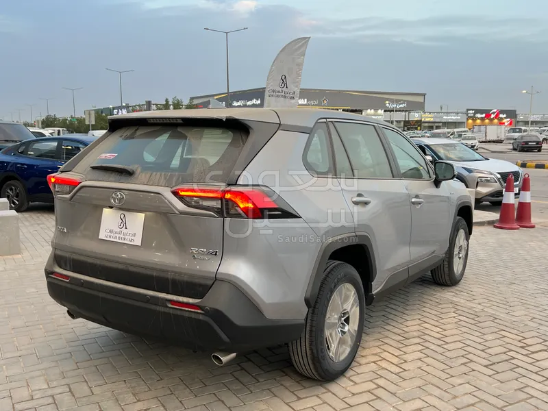 2025 تويوتا راف 4